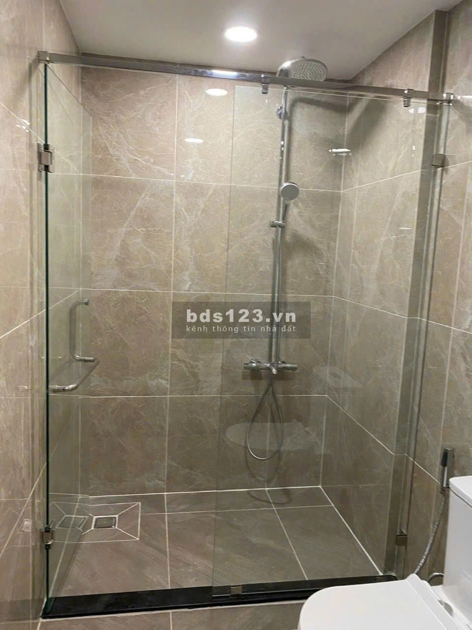 Satra Eximland,Phan Đăng Lưu,Phú Nhuận:138m2,3p ngủ,2wc,NT,22tr/th
