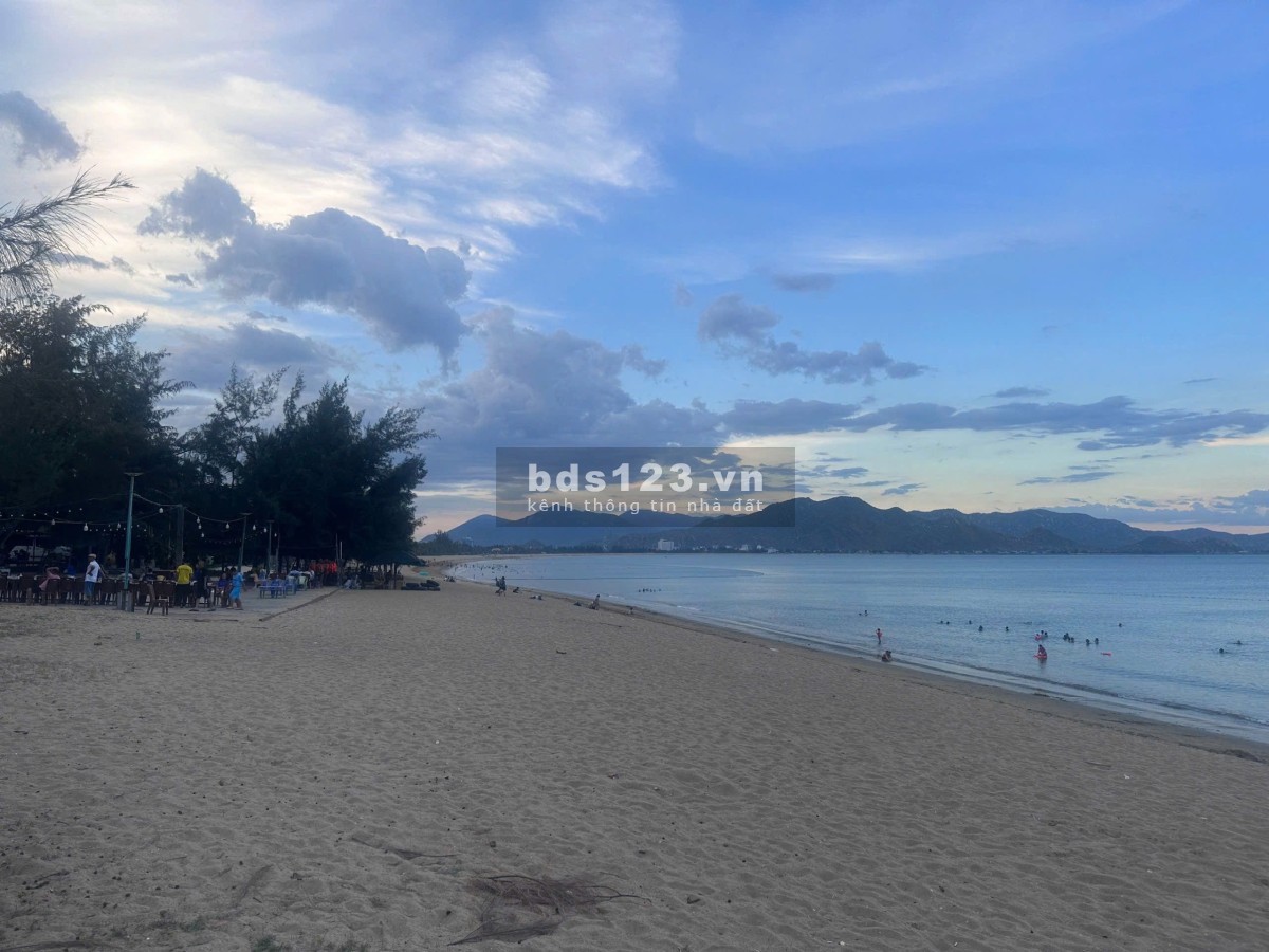 Chuyển nhượng 1.512,25 m² đất kim cương mặt biển Bình Sơn, Ninh Thuận