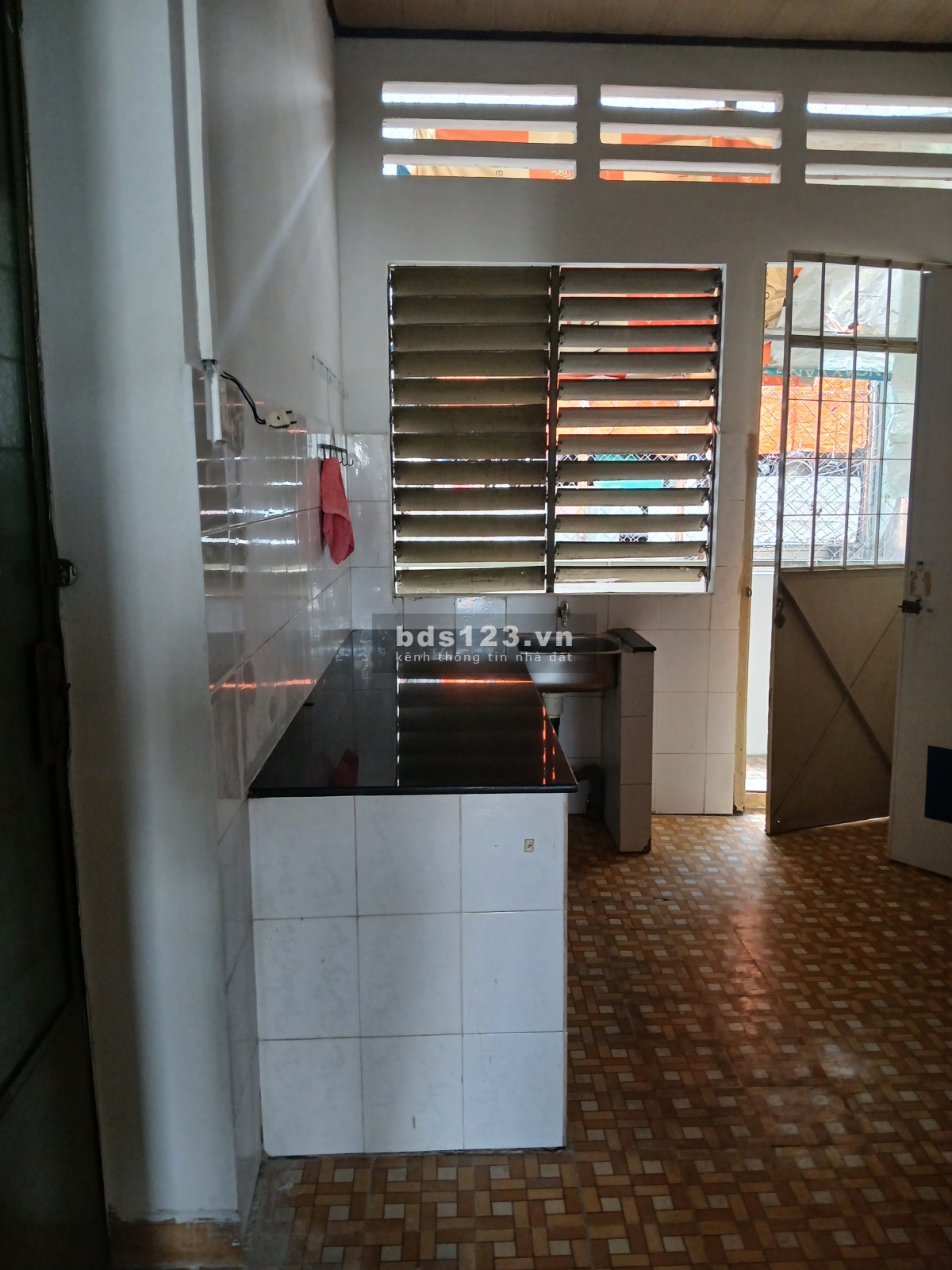 Chính chủ cho thuê chung cư rộng 45m2 + Gác lững 18m2. Đường Trần Quang Diệu. F12. Q3. Giá 6 triệu.