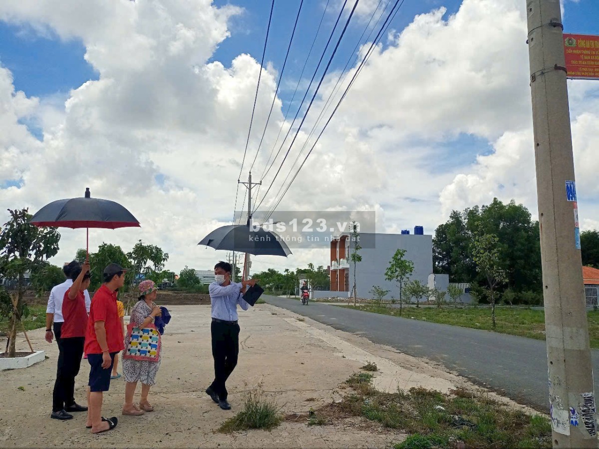 Chính Chủ Gửi Bán Gấp – Đất Đẹp Trung Tâm Cần Đước – Sổ Sẵn – Chỉ 420 Triệu Nhận Nền
