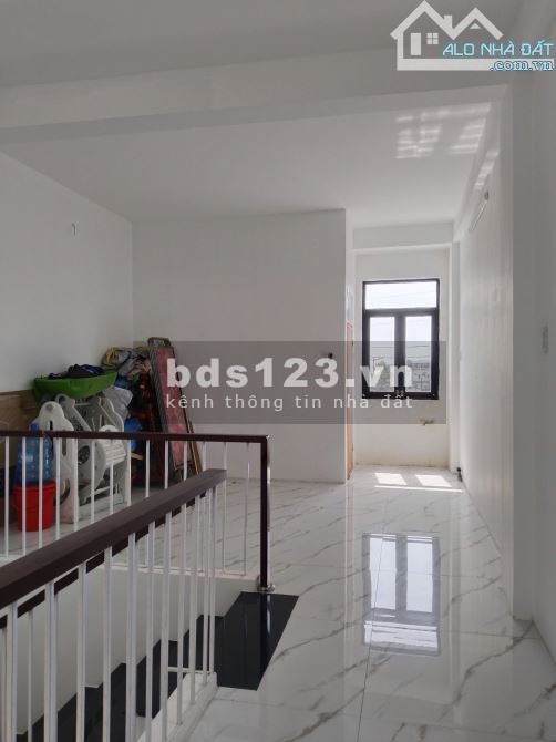 Bán nhà 4 tầng đẹp như khách sạn mặt tiền Nguyễn Hữu Cảnh, Huế