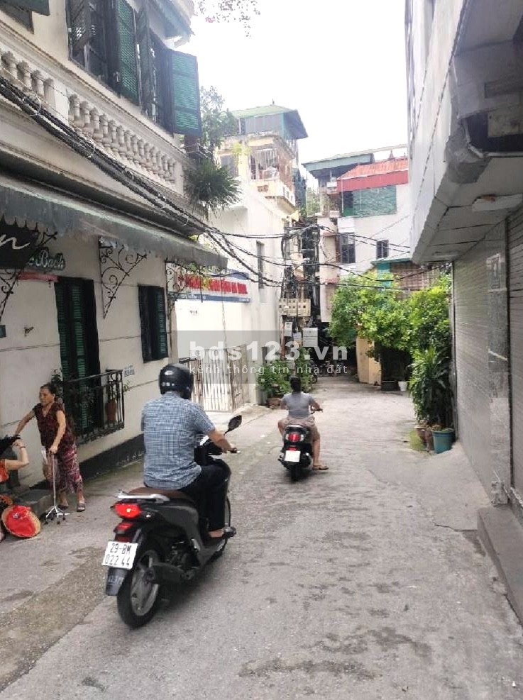 Bán nhà mặt phố Hoàng Hoa Thám – Nhà 4 tầng, giá chỉ 6 tỷ – Phân lô, ô tô đỗ cửa