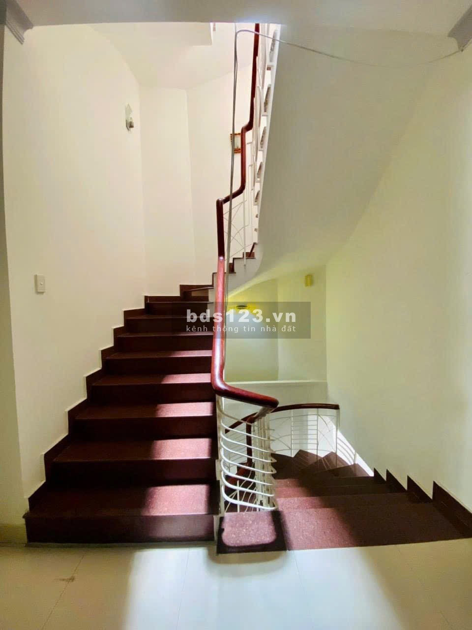 KTX mới siêu rẻ – tốt nhất ở Quận 2