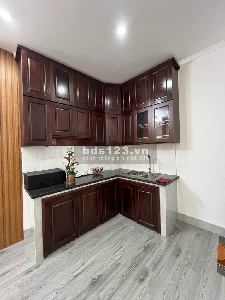 NHÀ TÂN MAI - NHỎ TIỀN – OTO ĐỖ CỬA - FULL NỘI THẤT – 2.9 TỶ