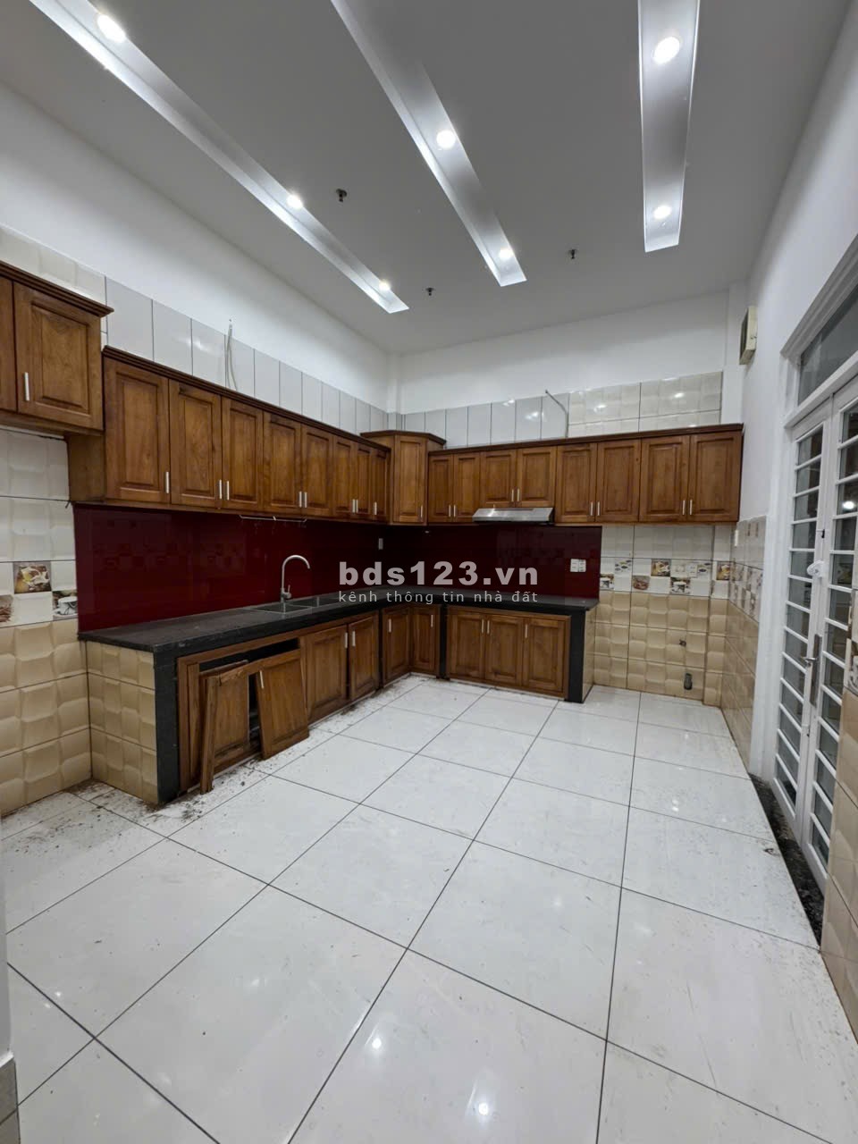 Chính Bán căn nhà Đường Mễ Cóc - DT 3,5m x 15m. Giá bán 5 tỷ 380 Triệu
