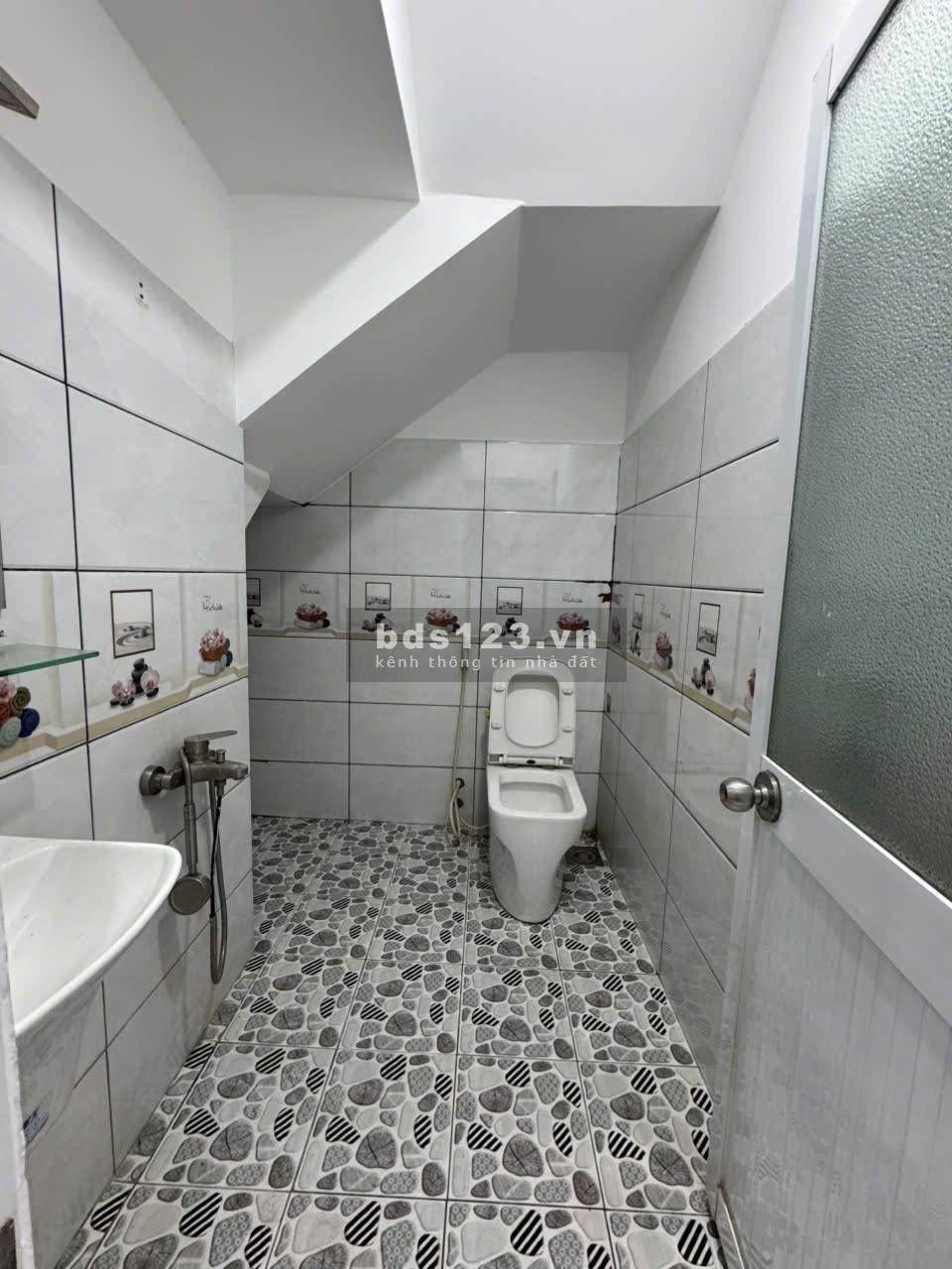 Chính Bán căn nhà Đường Mễ Cóc - DT 3,5m x 15m. Giá bán 5 tỷ 380 Triệu