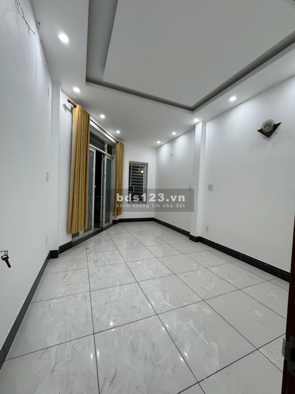Chính Bán căn nhà Đường Mễ Cóc - DT 3,5m x 15m. Giá bán 5 tỷ 380 Triệu