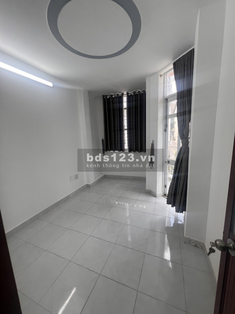 CĂN GÓC 2MT – 03 TẦNG – HXH 6M – DTSD 72M2 – NHỈNH 2 TỶ – NHÀ BÈ HIẾM CÓ