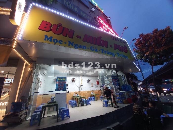 BÁN NHÀ MẶT PHỐ GIẢI PHÓNG – ĐỐI DIỆN BẾN XE NƯỚC NGẦM –DT 36.6M- CHỈ 3.2 TỶ