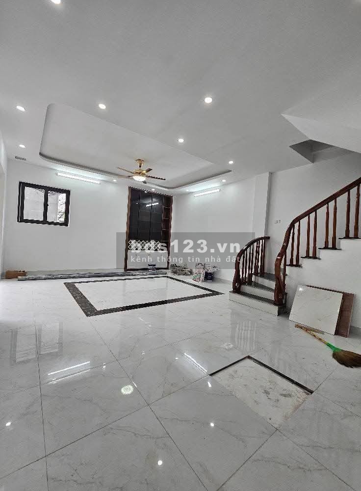 NHÀ LÔ GÓC - XÂY ĐỘC LẬP - NGÕ SẠCH ĐẸP - ÔTÔ ĐỖ GẦN - 50M CHỈ LOANH QUANH 6 TỶ