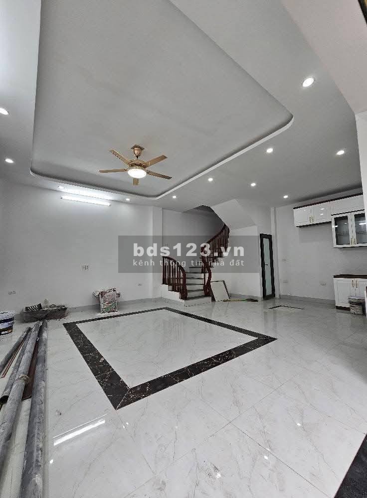 NHÀ LÔ GÓC - XÂY ĐỘC LẬP - NGÕ SẠCH ĐẸP - ÔTÔ ĐỖ GẦN - 50M CHỈ LOANH QUANH 6 TỶ