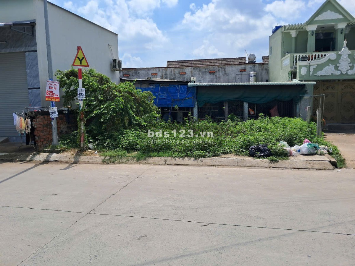 Bán Lô đất 2 mặt tiền ngay trung tâm Đức Hoà 1ty250