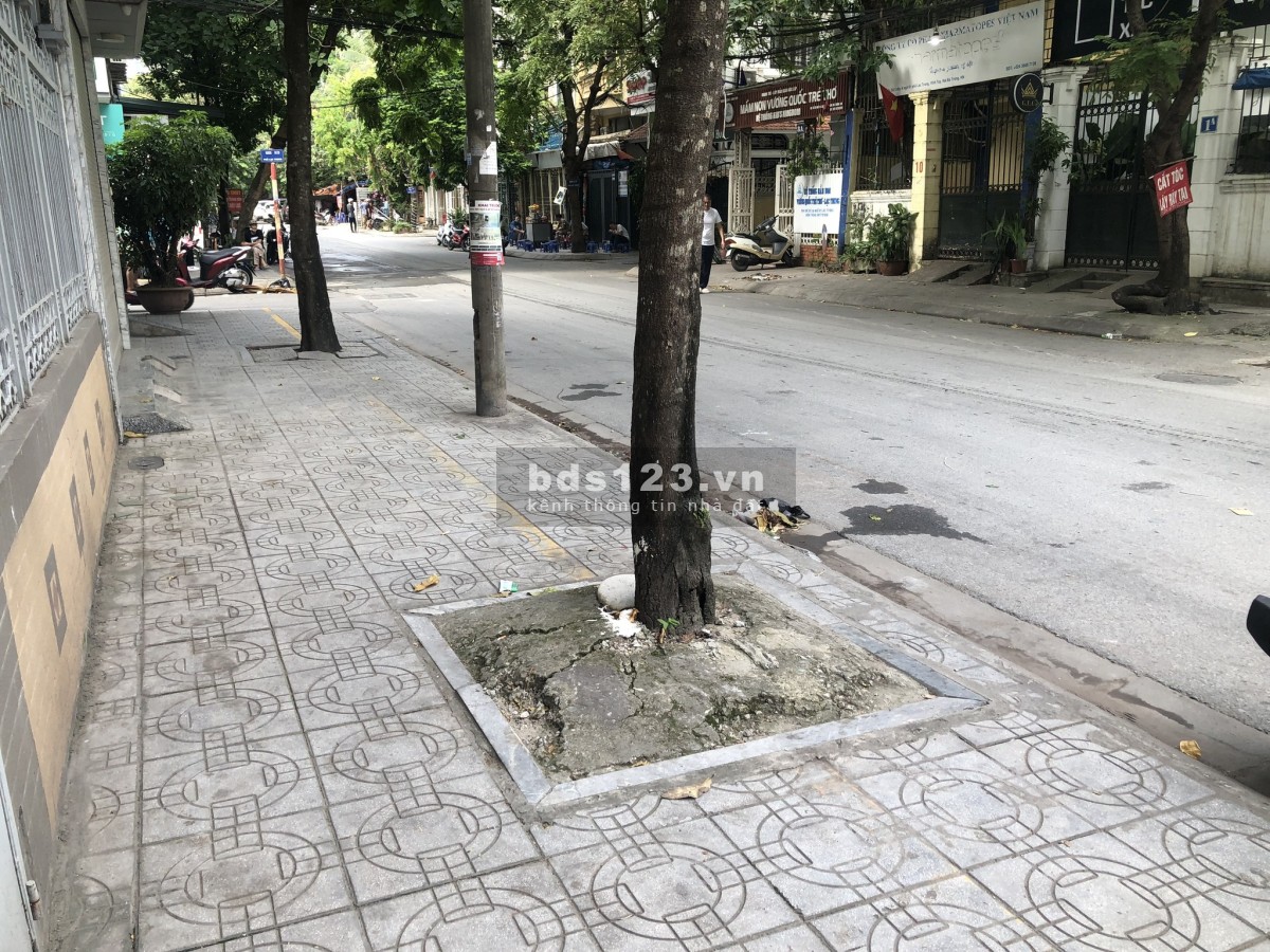Chủ nhà cho thuê tầng 2 làm văn phòng