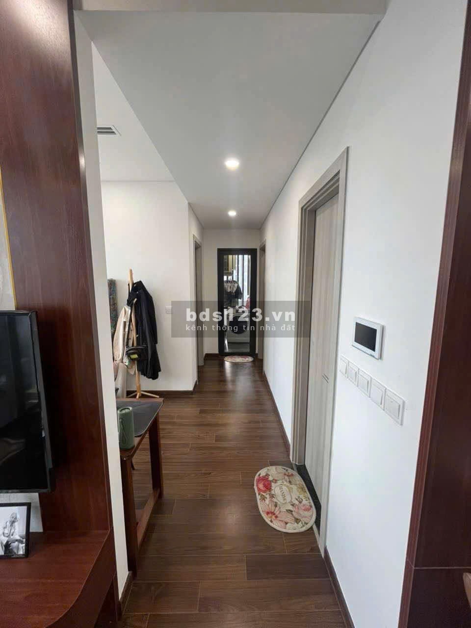 Bán gấp căn 2N+ 63m2 toà MASTERI B Vinhomes Smart tầng siêu đẹp giá siêu tốt 5 tỷ 380
