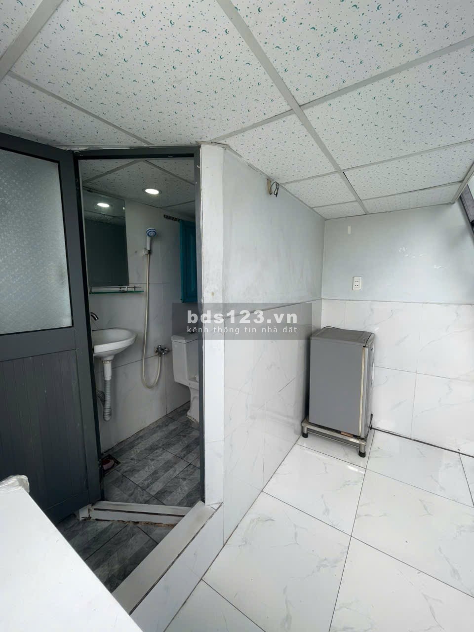 CHDV VIP, binh dan, giá rẻ, 2tr - 2tr5, cọc 1tr, 24/24, thang máy