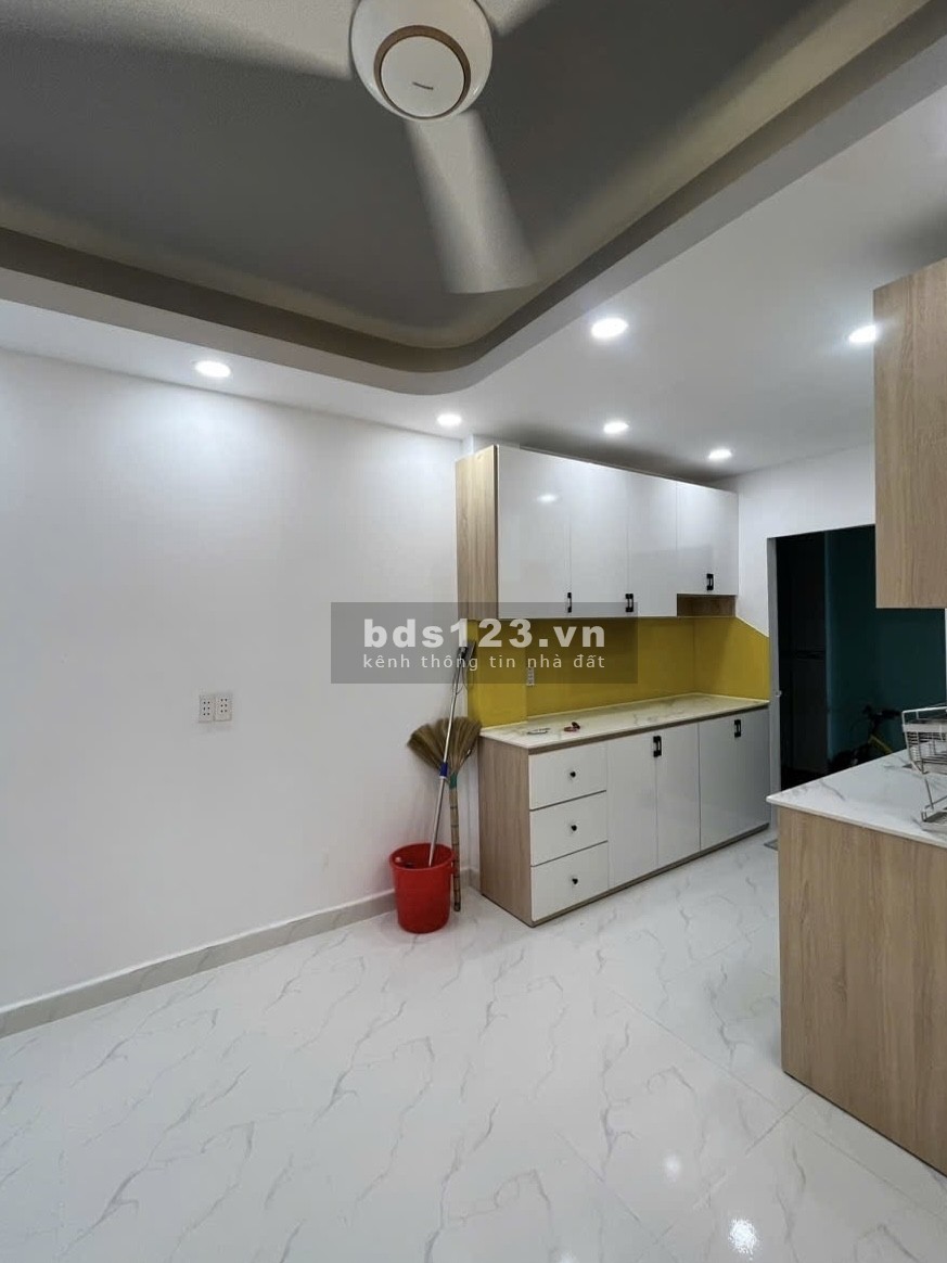 Bán Căn hộ CC 3PN - 74m2 - Tặng Full Nội Thất