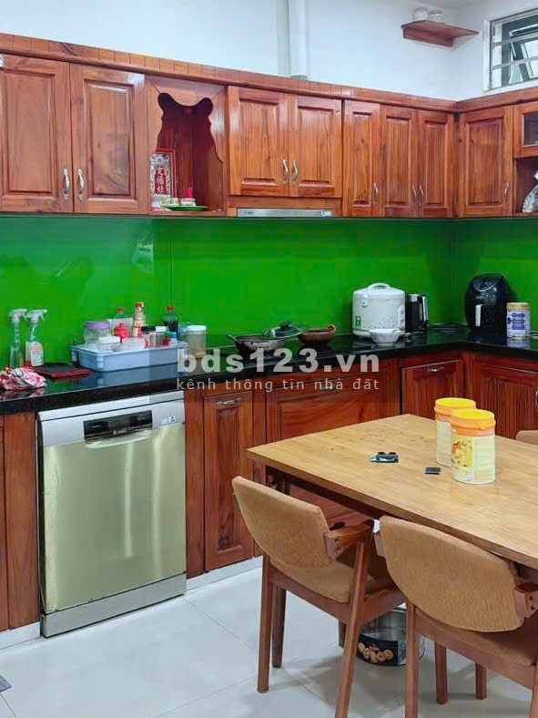 Cần Vốn KD Tôi bán GẤP nhà mặt tiền 3Tầng - 5PN đường 12m đối diện Công viên KDC 13E