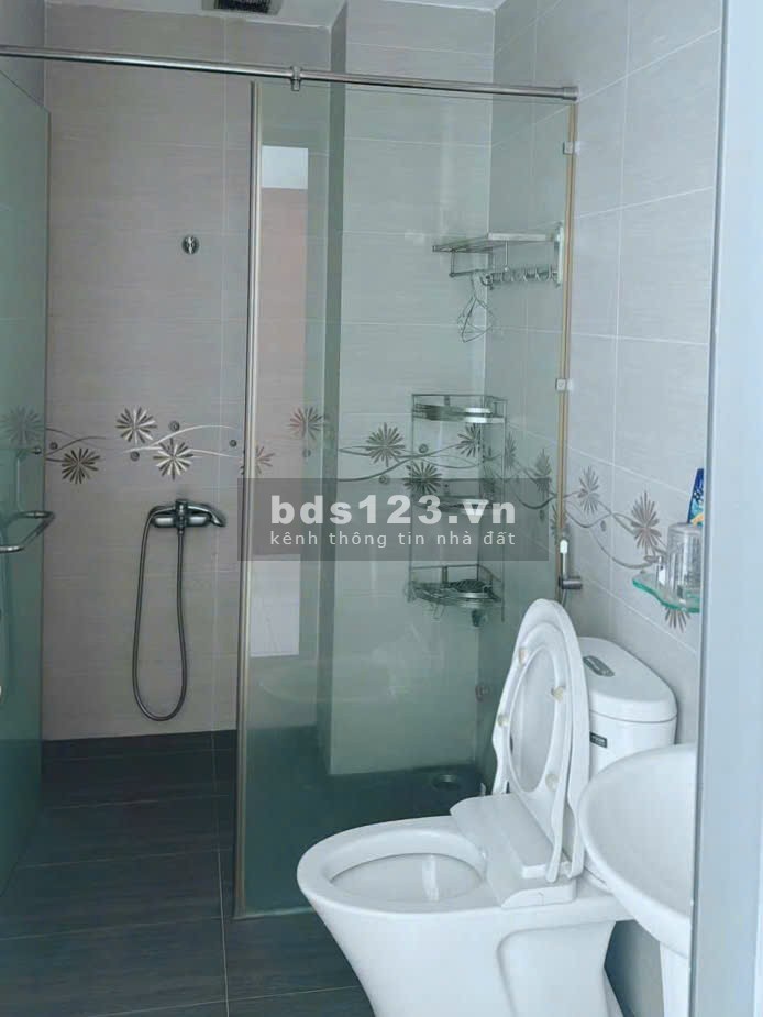 Cần Vốn KD Tôi bán GẤP nhà mặt tiền 3Tầng - 5PN đường 12m đối diện Công viên KDC 13E
