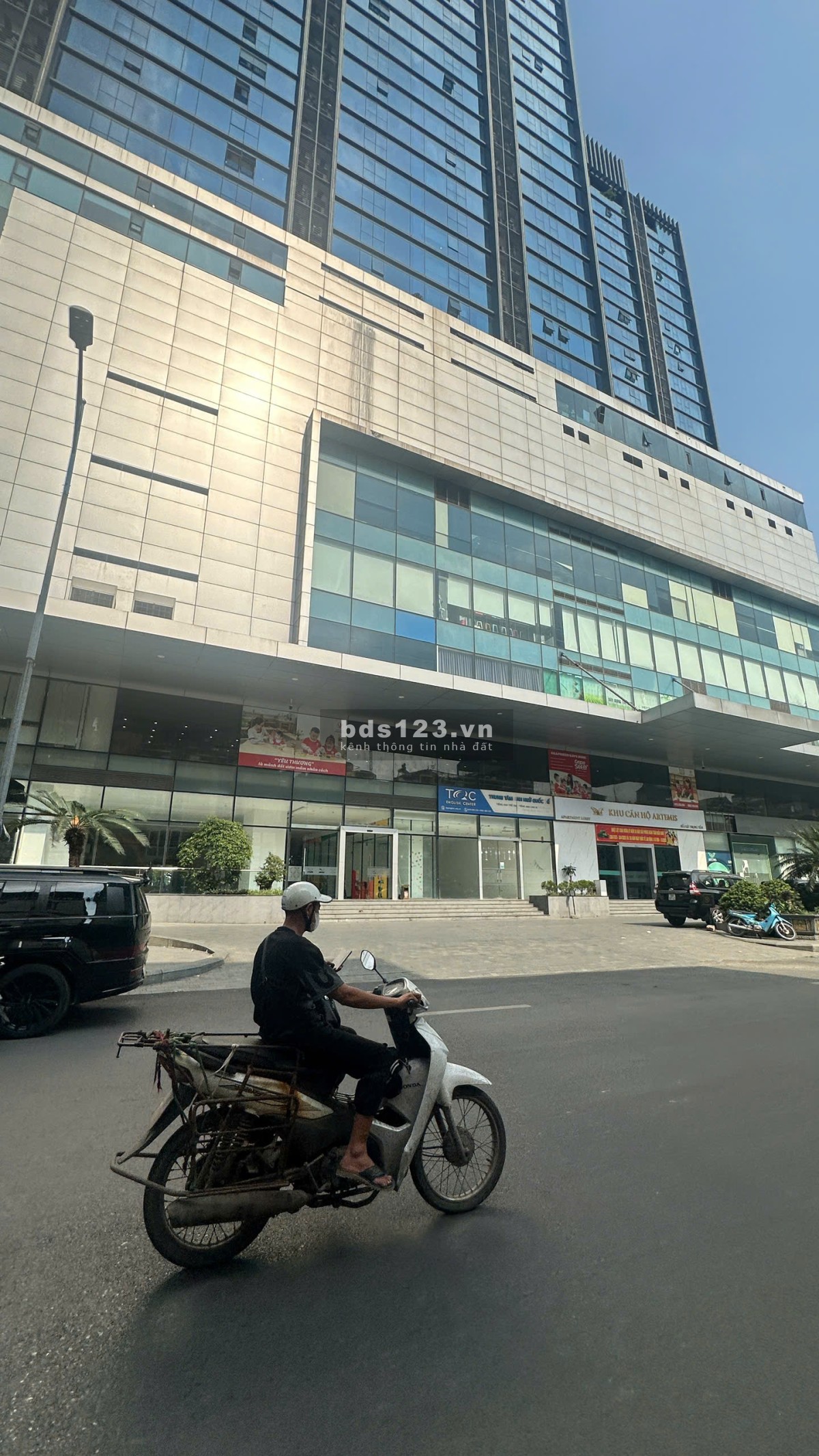 NHÀ ĐẸP TRƯỜNG CHINH - OTO TRÁNH - KD-6 TẦNG THANG MÁY - VỪA TÚI TIỀN.
