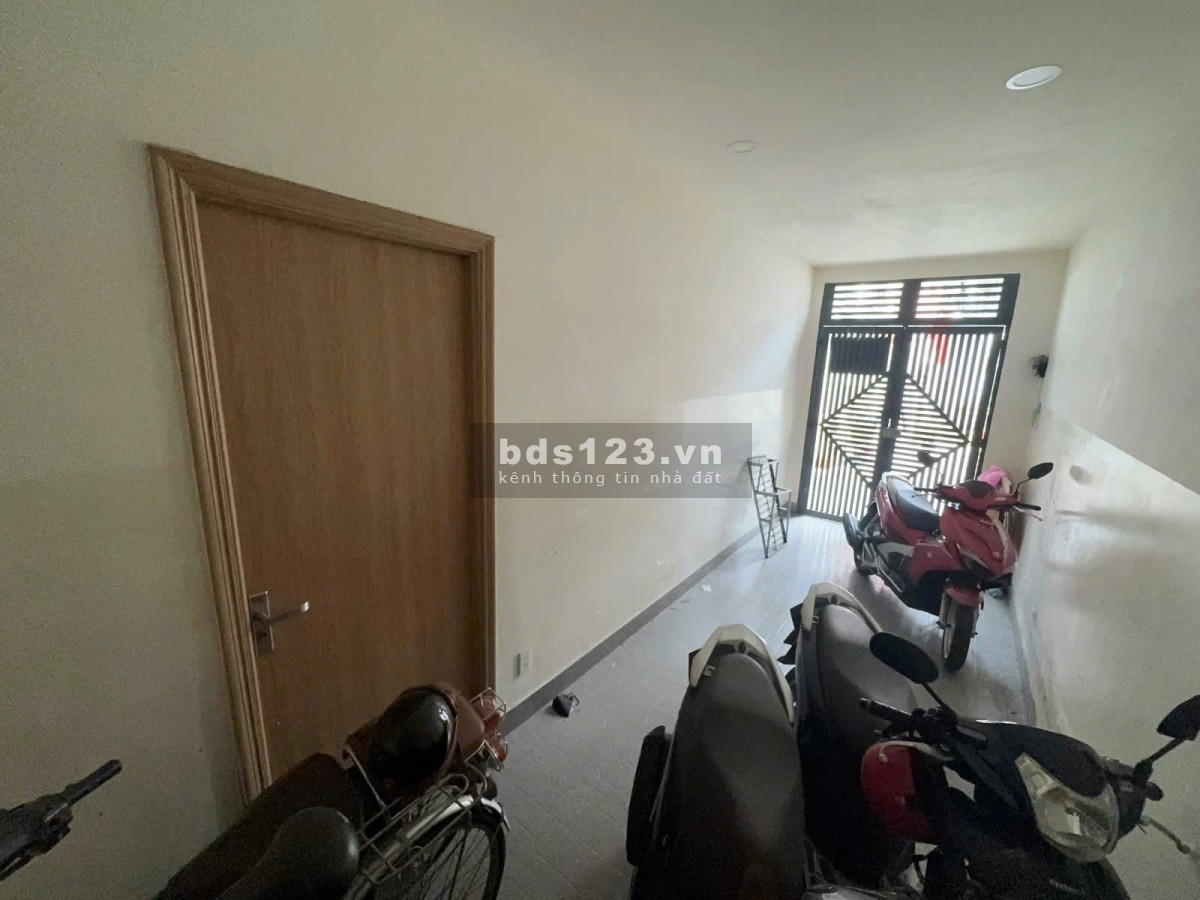 Quận 3, HXH, nhà mới, khu trung tâm, chính chủ bán GẤP giá chỉ 10.5 TỶ