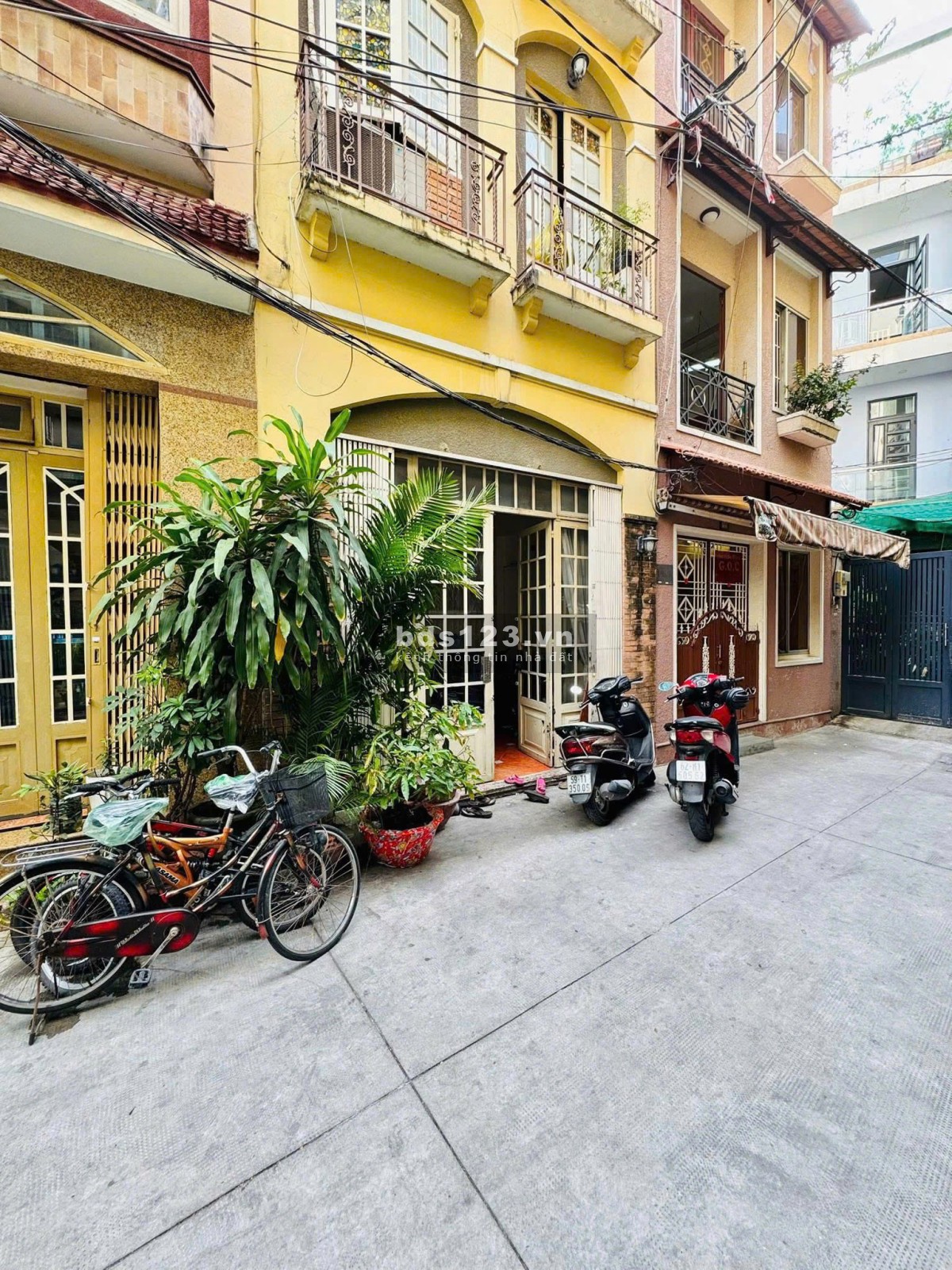 Nhà hẻm xe hơi tại Lê Tự Tài, Phú Nhuận, khu an ninh, sẵn sổ công chứng ngay