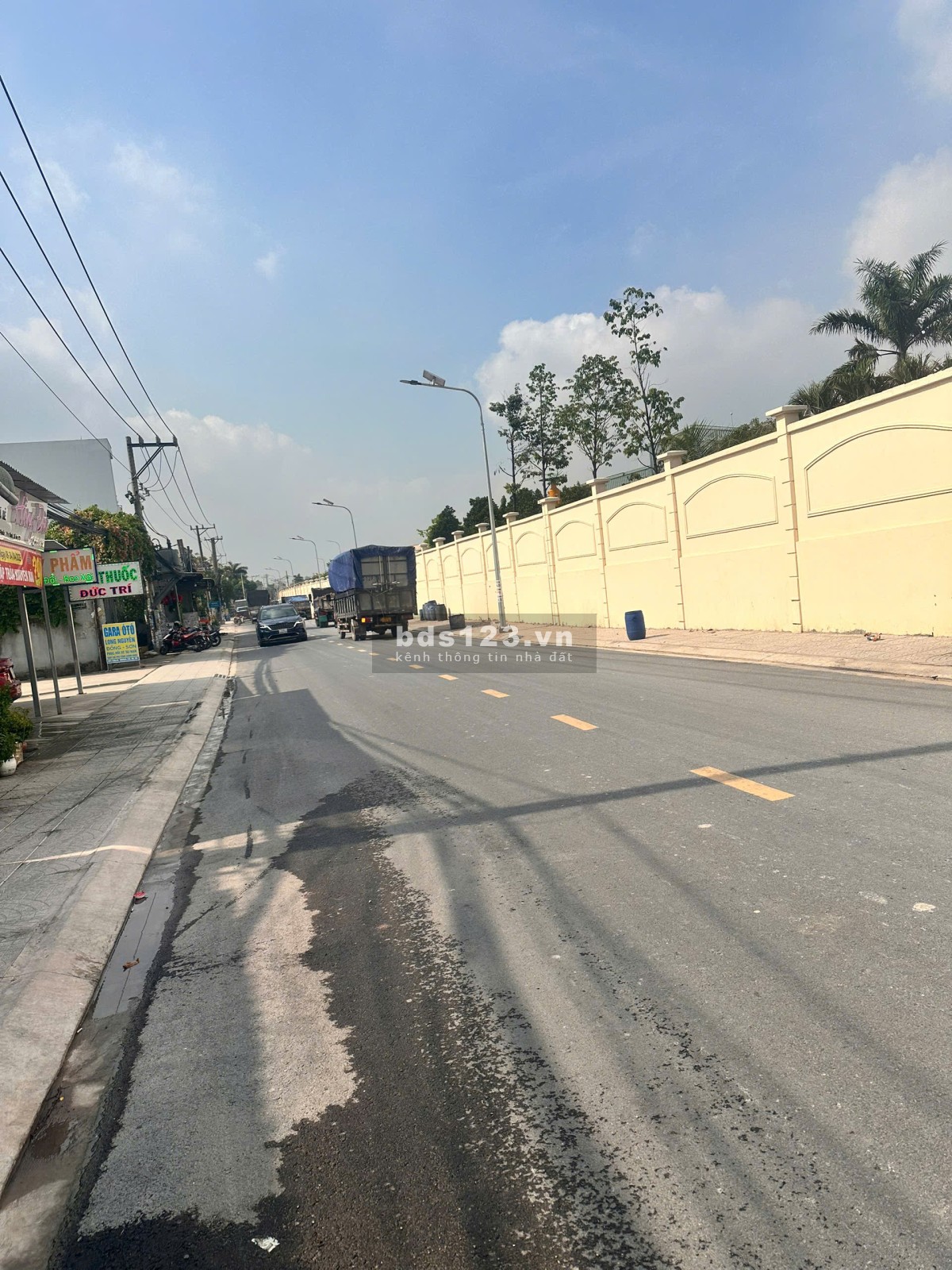 Cho thuê nhà xưởng 211m2 mặt tiền đường Trần Quang Diệu Dĩ An BD