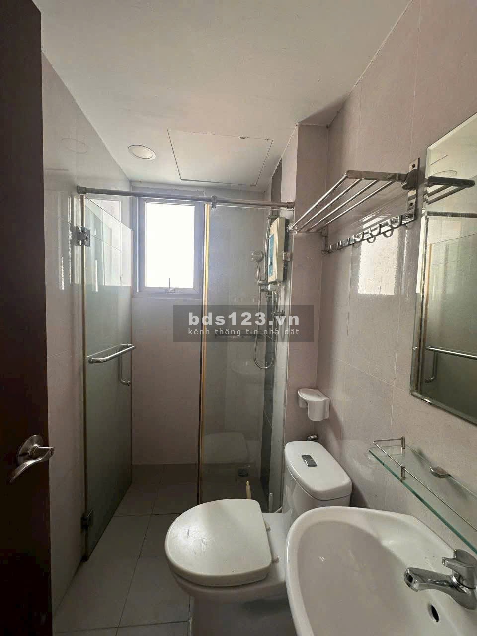 Chung cư Lotus, 31 Trịnh Đình Thảo, TP: 3p ngủ, 2wc 93m2, giá 11tr5