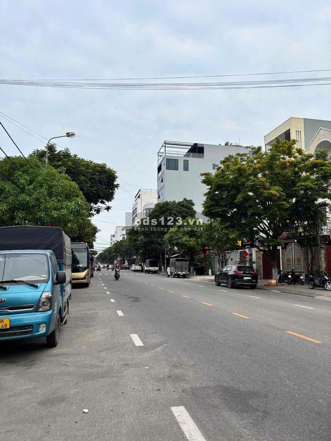 Bán Nhà Mặt Phố Phan Đăng Lưu. Giá Cực Tốt. Diện Tích 119m2