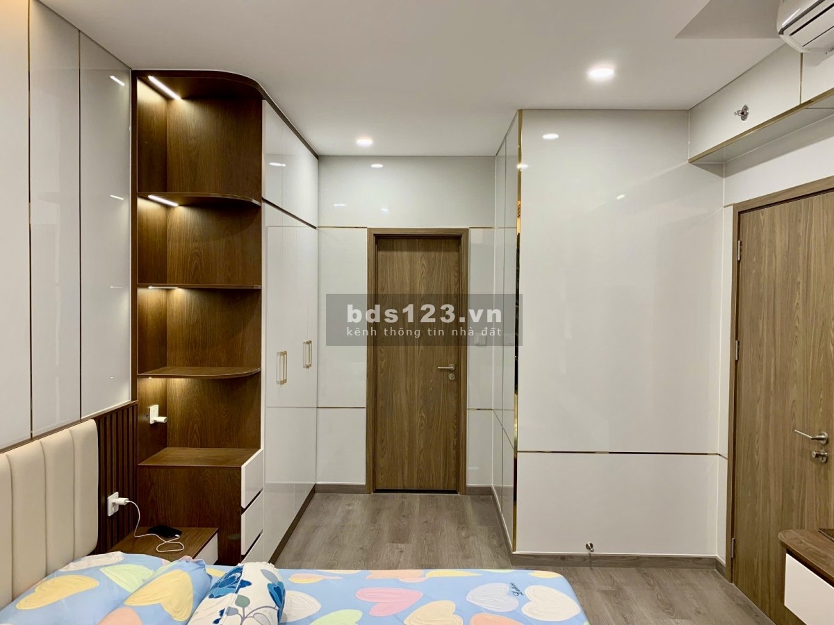 Cho thuê 3PN Diamond Plus, 117m2, view đại lộ, full nội thất, giá 30tr/tháng, nhà mới ở ngay