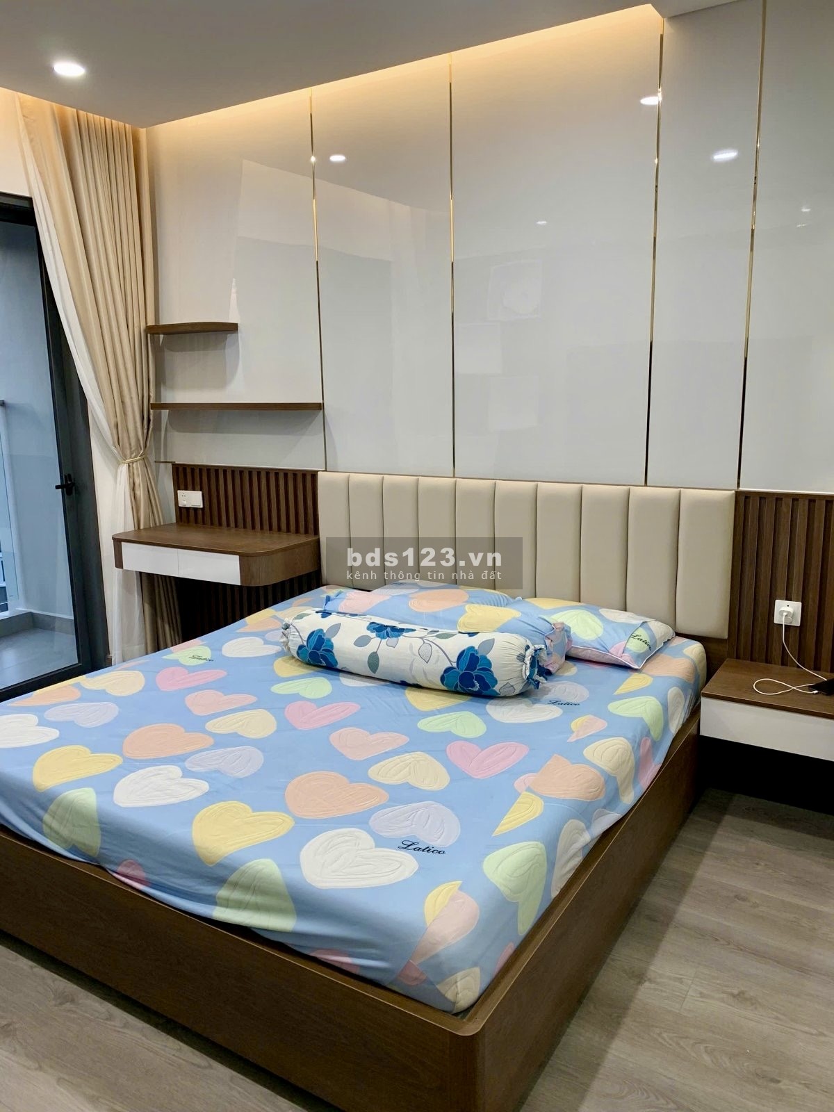 Cho thuê 3PN Diamond Plus, 117m2, view đại lộ, full nội thất, giá 30tr/tháng, nhà mới ở ngay