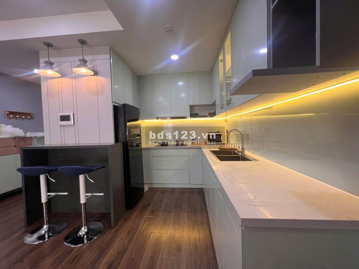 Chung cư Sky center, P2, Tân Bình: 107m2, 3p ngủ, 2wc, NTCC, 21tr