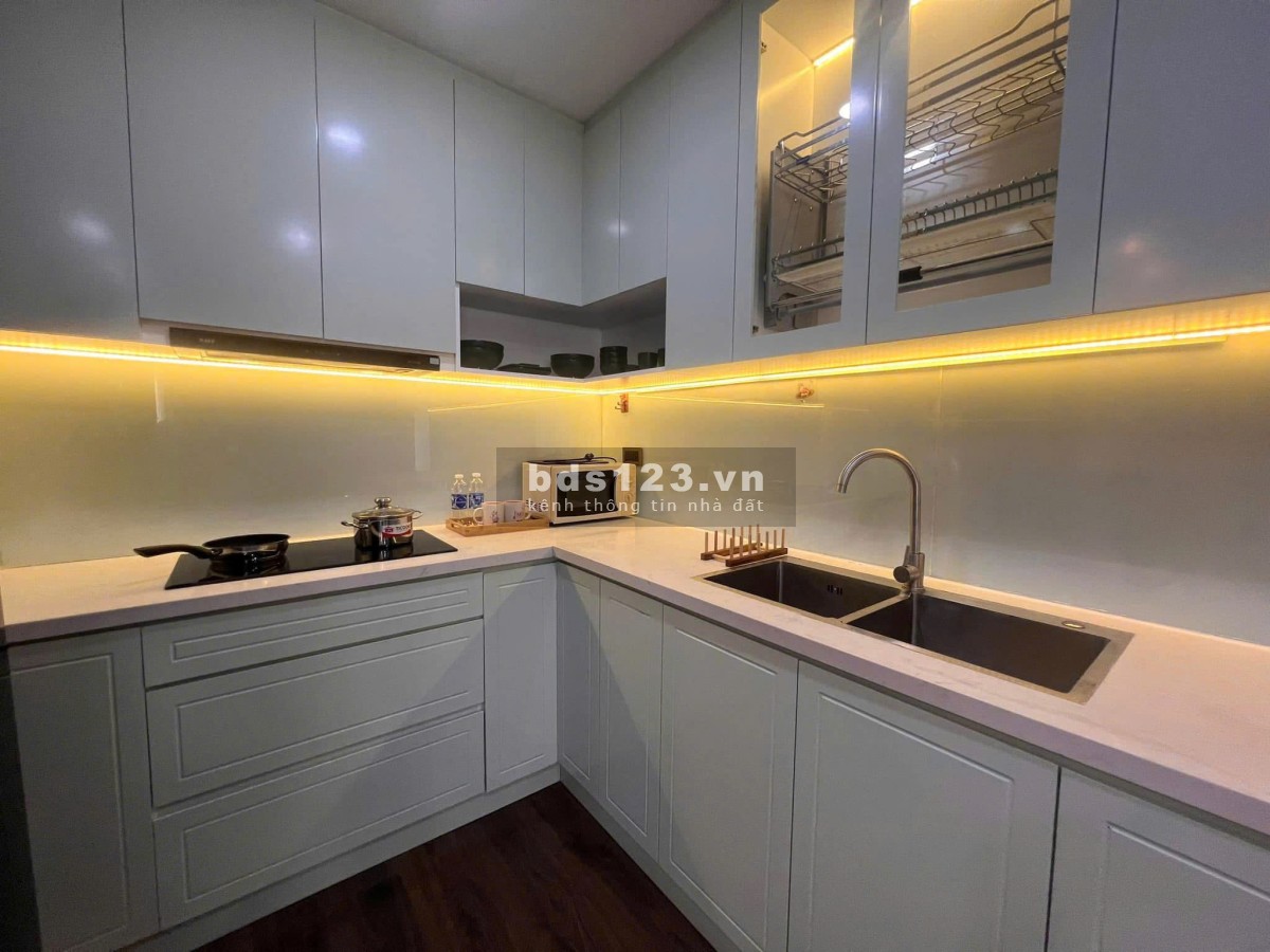 Chung cư Sky center, P2, Tân Bình: 107m2, 3p ngủ, 2wc, NTCC, 21tr