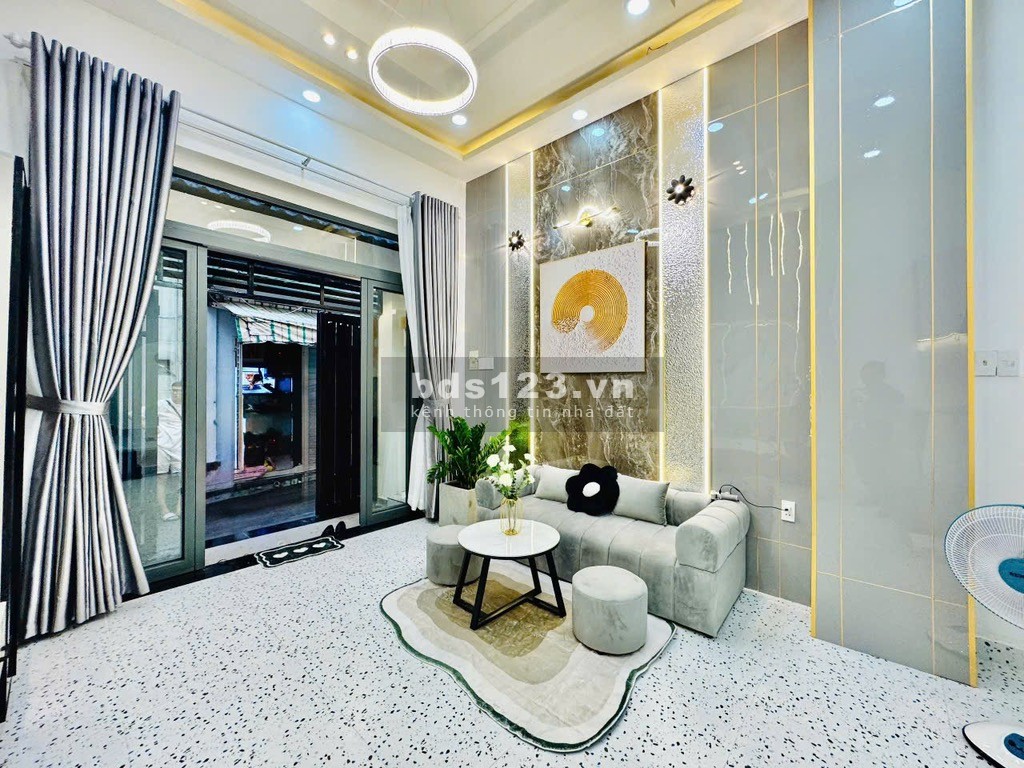 Bán nhà đẹp - Gần chợ Cây Quéo - DT 27M2 - Nở hậu tài lộc - Giá 6 tỷ