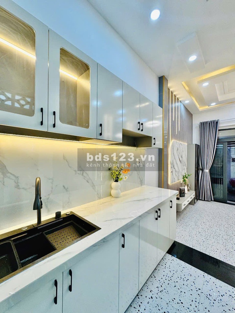 Bán nhà đẹp - Gần chợ Cây Quéo - DT 27M2 - Nở hậu tài lộc - Giá 6 tỷ