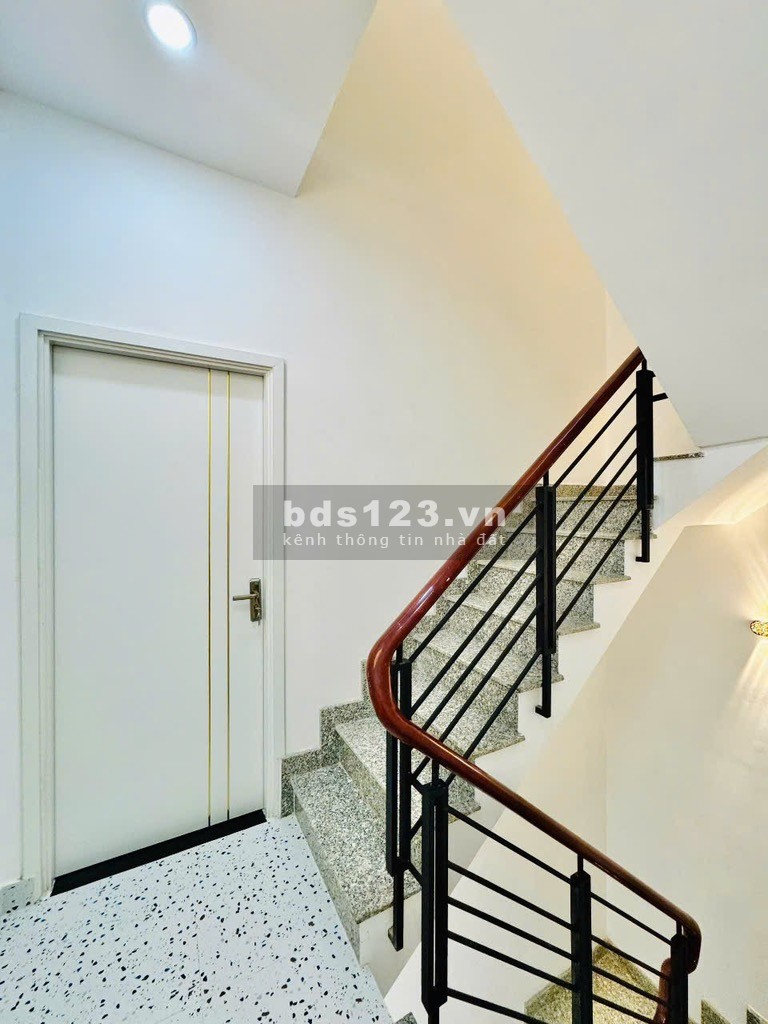 Bán nhà đẹp - Gần chợ Cây Quéo - DT 27M2 - Nở hậu tài lộc - Giá 6 tỷ