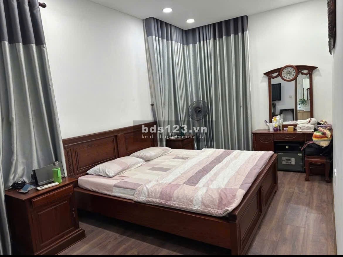 Chung cư Ruby, 2A Nguyễn Sỹ Sách, TB: 2p ngủ, 2WC full NT, 10tr/th