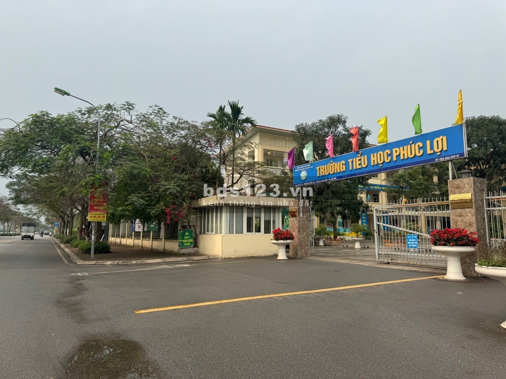 Bán nhà Long Biên – Ngõ 3 gác phi – Sổ A4 – Ngõ thông – Ô tô đỗ ngày đêm