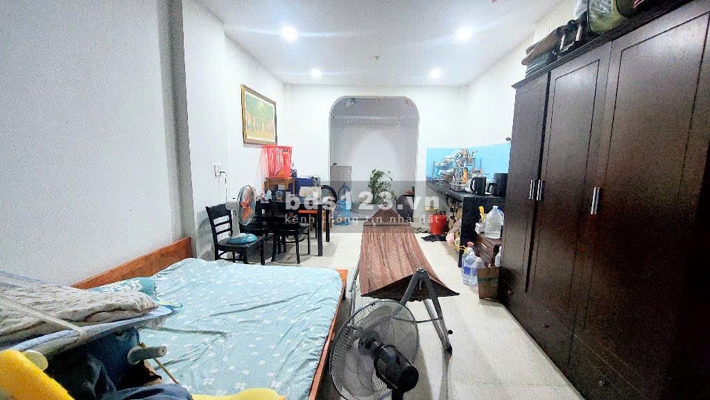 Phụ huynh sinh viên Kinh Tế, Văn Hiến – Kế khu dân cư Phú Lợi, Phường 7, Quận 8 – giá 7.xx tỷ