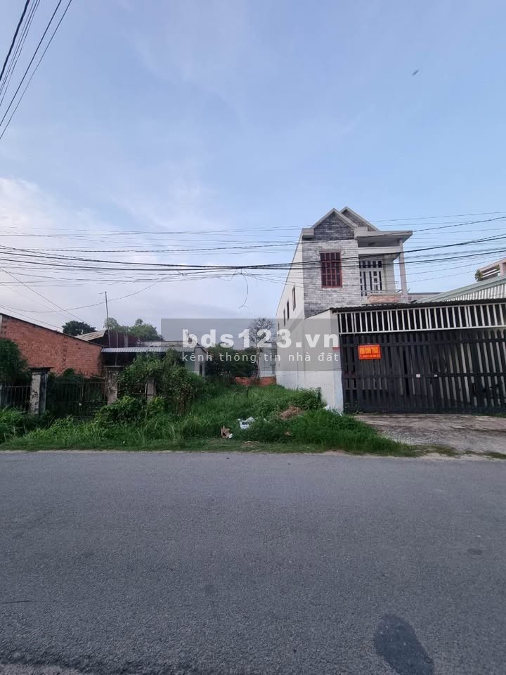 Chủ ngộp bank cần ra gấp 140,7m2 đất thổ cư 5,5x25m xã Tân Phú Trung, huyện Củ Chi giá 560 triệu