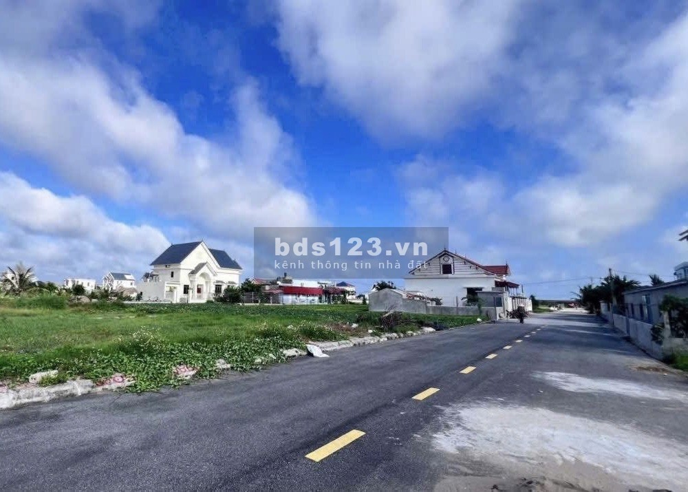 Bán đất chính chủ view biển Quất Lâm giá chỉ 1ty450, đường trục chính