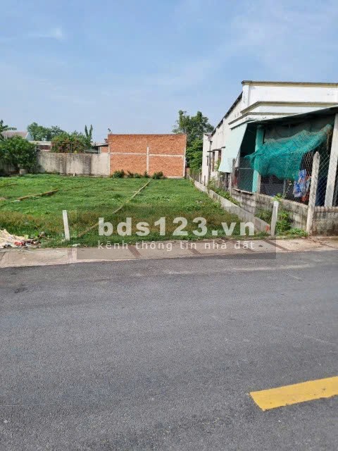 Đất mặt tiền Nguyễn Thị Nhúng, xã Tân Thông Hội, diện tích 182 m2 thổ cư giá 630 triệu