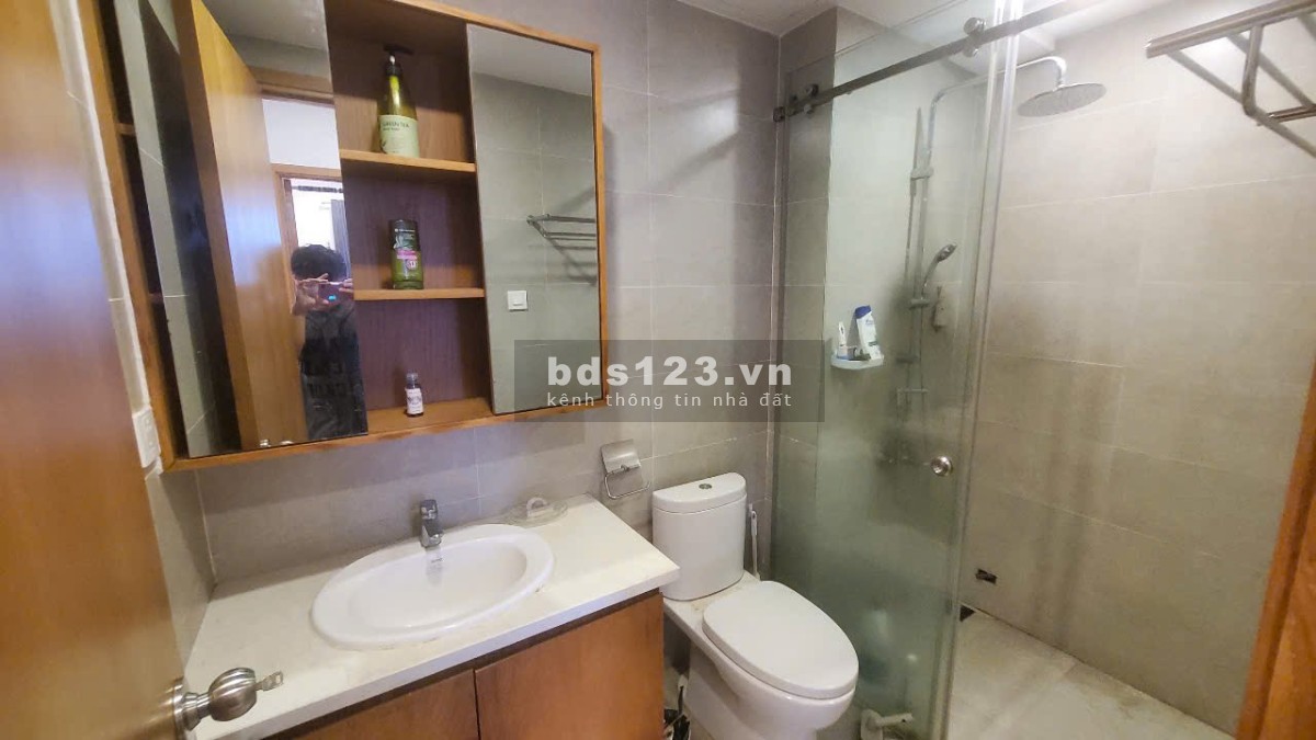 Cho thuê căn hộ cao cấp 2 PN dt 88m2 đầy đủ nội thất vô là ở ngay.