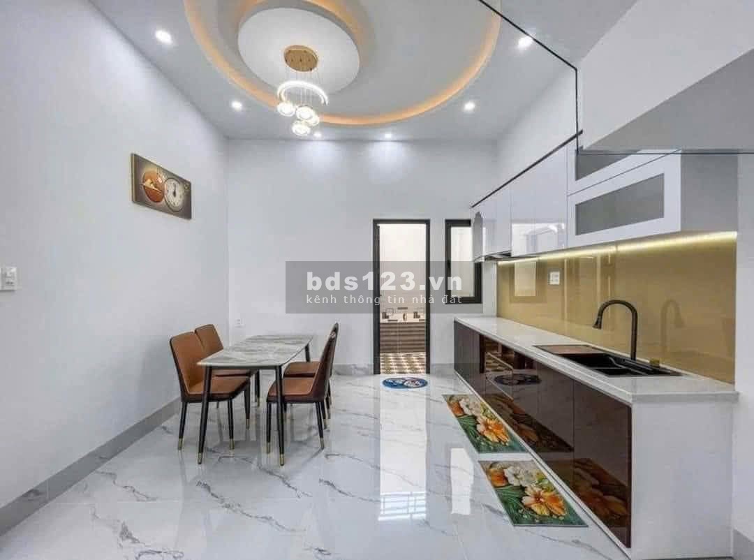 Chính chủ cần bán nhà đường Nguyễn Hữu Trí, Tân Túc, Bình Chánh
