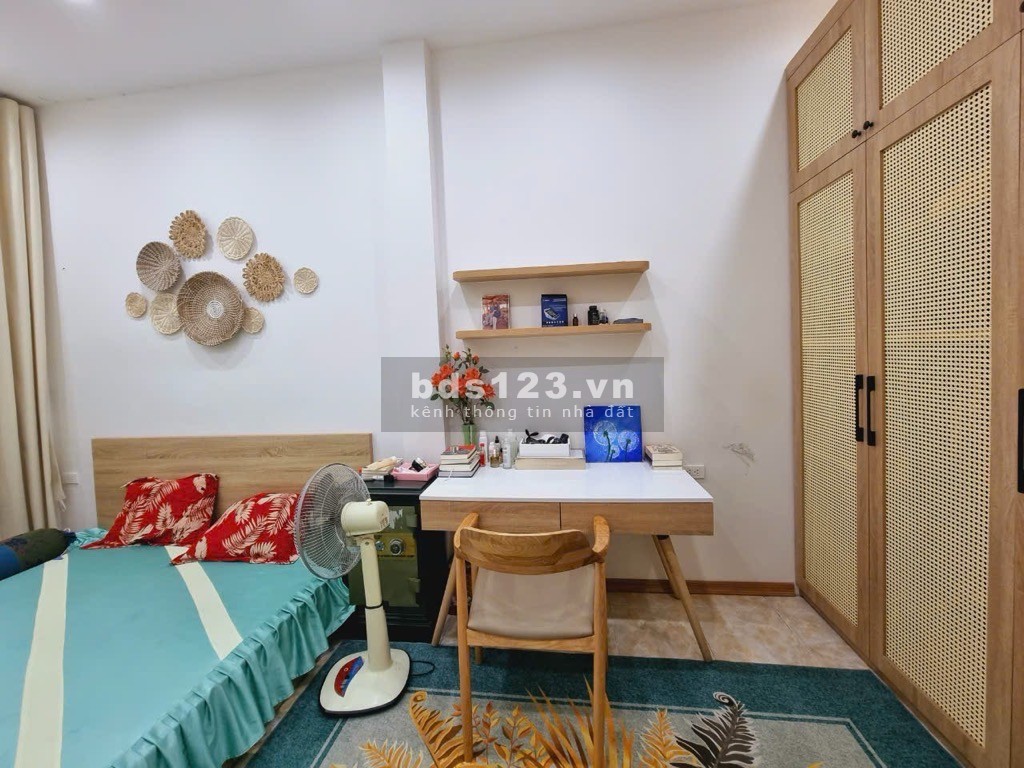 Bán Nhà Nghĩa Đô - Ngõ rộng 6m, Vỉa Hè Đá Bóng - Kinh Doanh VP - Ở Sướng - Nhỉnh 15T