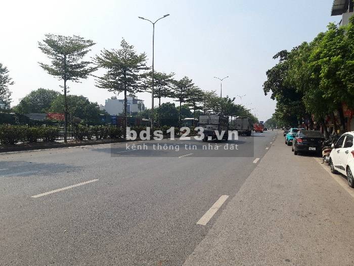 Bán nhà Long Biên – Mặt phố – Vỉa hè rộng – Diện tích: 58 m² – Giá chốt bùm: 5,2 tỷ