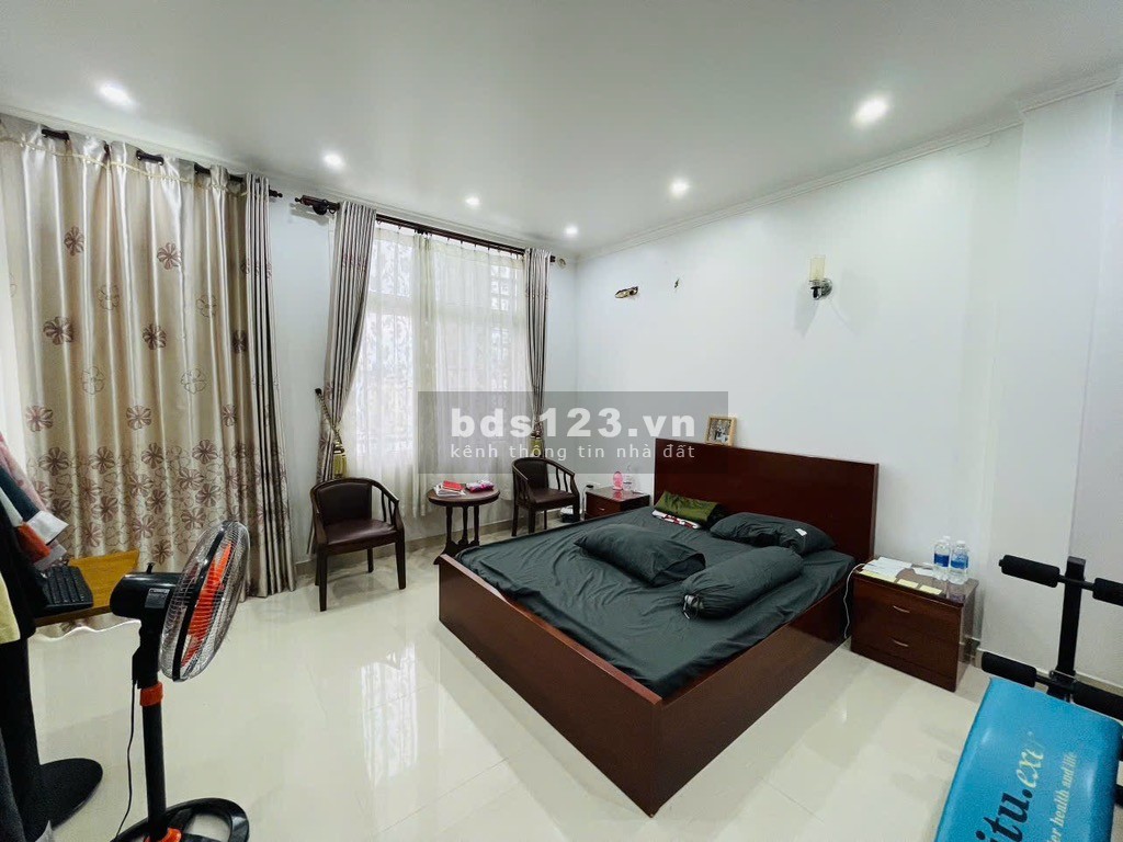 Hiếm Q3 - Nhà 5 tầng bề thế HXH Võ Văn Tần