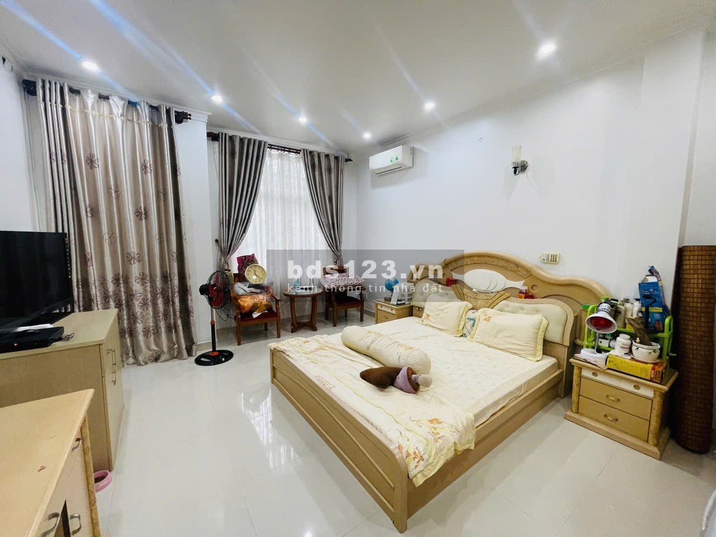 Hiếm Q3 - Nhà 5 tầng bề thế HXH Võ Văn Tần