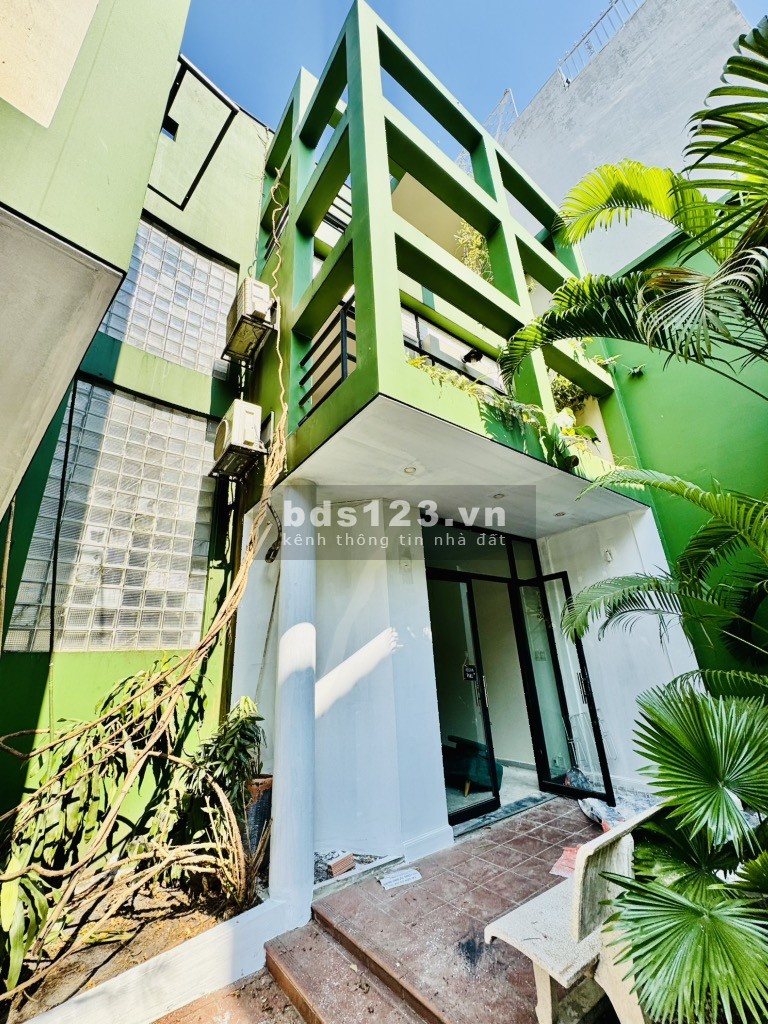 Biệt thự cổ điển khu Hồ Biểu Chánh - kinh doanh luxury / làm dinh thự nghỉ dưỡng đẳng cấp