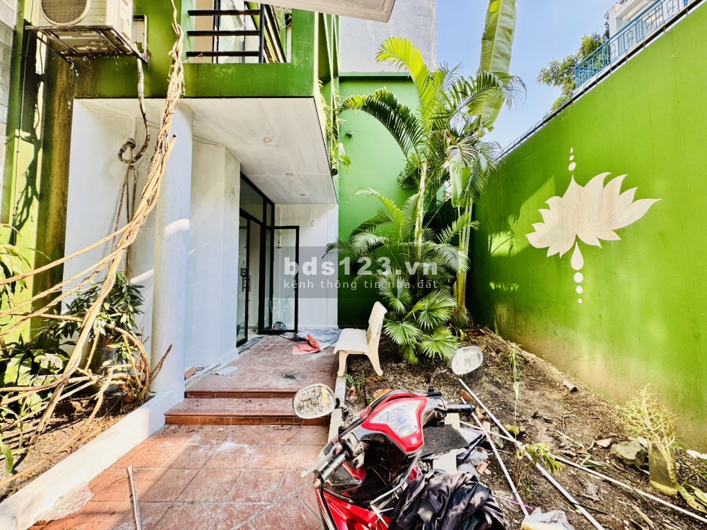 Biệt thự cổ điển khu Hồ Biểu Chánh - kinh doanh luxury / làm dinh thự nghỉ dưỡng đẳng cấp