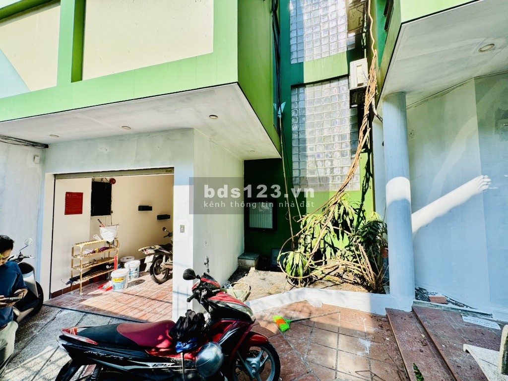 Biệt thự cổ điển khu Hồ Biểu Chánh - kinh doanh luxury / làm dinh thự nghỉ dưỡng đẳng cấp